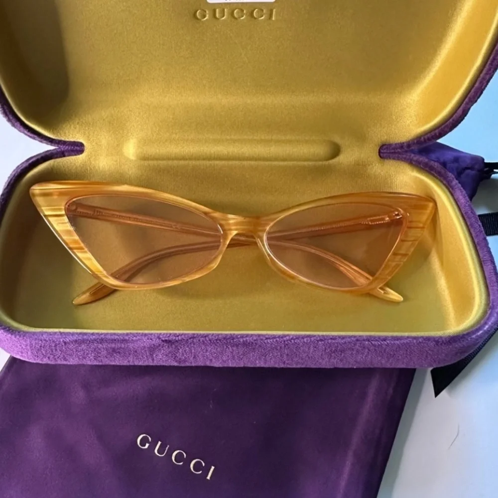 Gucci Cat Eye Sunglasses Yellow Acetate Frame Pink Lens‎ GG Logo with Case